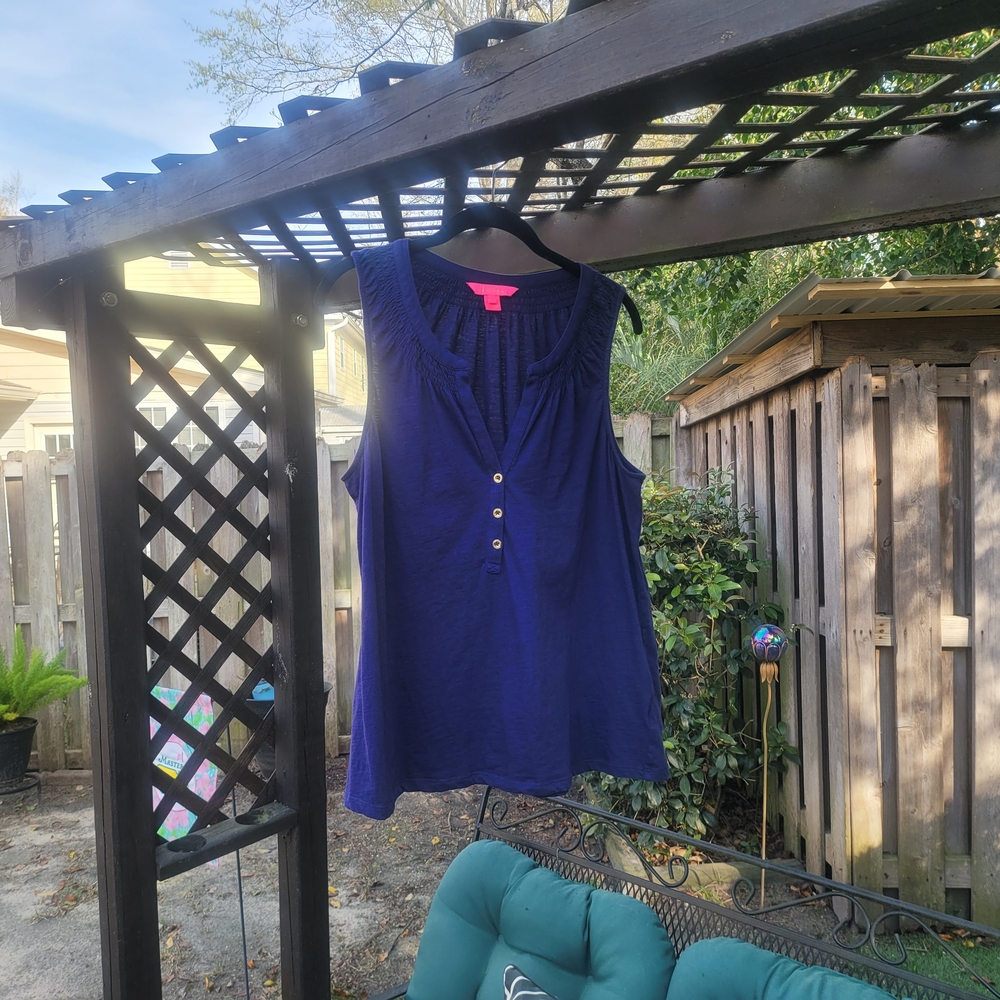 Lilly Pulitzer - Picture 2 of 2